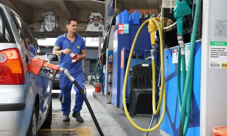 Governo abre crédito de R$ 550 milhões para subsidiar diesel - Studio TV