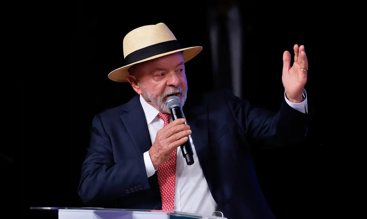 Lula parabeniza Colômbia após eleição com vitória da direita - Studio TV
