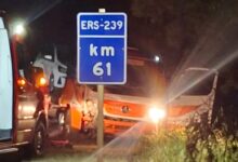 Motociclista morre após colisão frontal com caminhão na RS-239 em Taquara - Studio TV