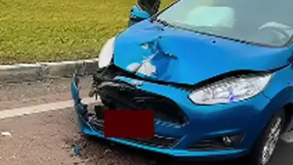 Pneu se desprende de caminhão e atinge carro na ERS-122, em São Sebastião do Caí - Studio TV