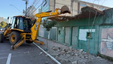 Prefeitura de Bento Gonçalves remove marquises em frente ao antigo Estádio da Montanha - Studio TV