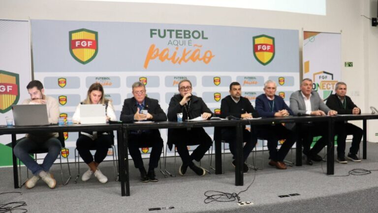 Presidente da FGF convidou o presidente do SIAPERGS para o sorteio | Foto: Adão Paz Junior/FGF
