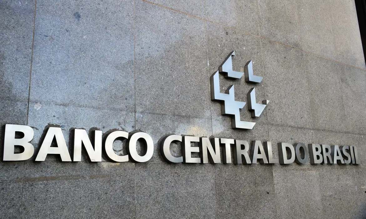Banco Central mantém queda da Selic mesmo com inflação pressionada - Studio TV