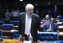 Sob pressão, Jaques Wagner entrega cargo de líder do governo e afirma ter agido em comum acordo - Studio TV