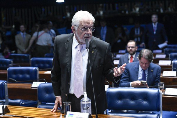 Sob pressão, Jaques Wagner entrega cargo de líder do governo e afirma ter agido em comum acordo - Studio TV