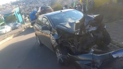 Acidente entre três carros deixa três feridos em Caxias do Sul - Studio TV