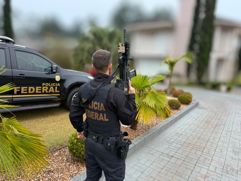 PF deflagra operação contra grupo suspeito de contrabandear agrotóxicos ilegais no RS - Studio TV
