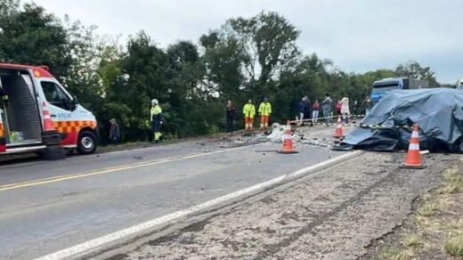Grave acidente com vítima fatal bloqueia totalmente a RSC-287 em Agudo - Studio TV
