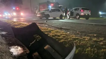Acidente com quatro veículos causa congestionamento na RS-122, em Caxias do Sul - Studio TV