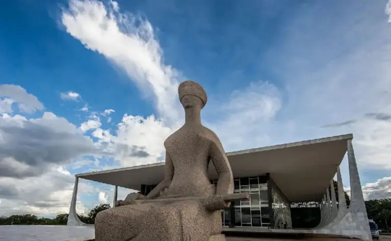 Supremo mantém fim da aposentadoria compulsória para juízes punidos por faltas graves - Studio TV