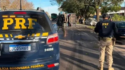 Acidente com três veículos deixa criança em estado grave na BR-116 - Studio TV