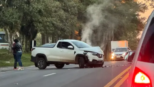 Acidente deixa trânsito lento na BR-470 em Veranópolis - Studio TV