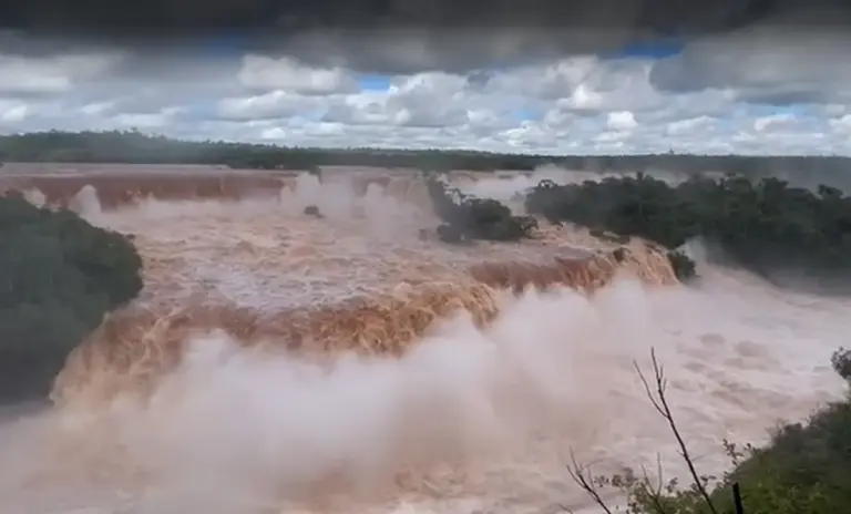Acidente no Macuco Safari deixa turista holandês morto nas Cataratas do Iguaçu - Studio TV
