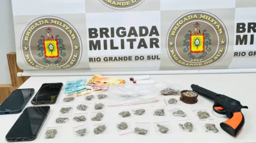 Adolescentes são apreendidos com drogas escondidas em escola de Marau - Studio TV