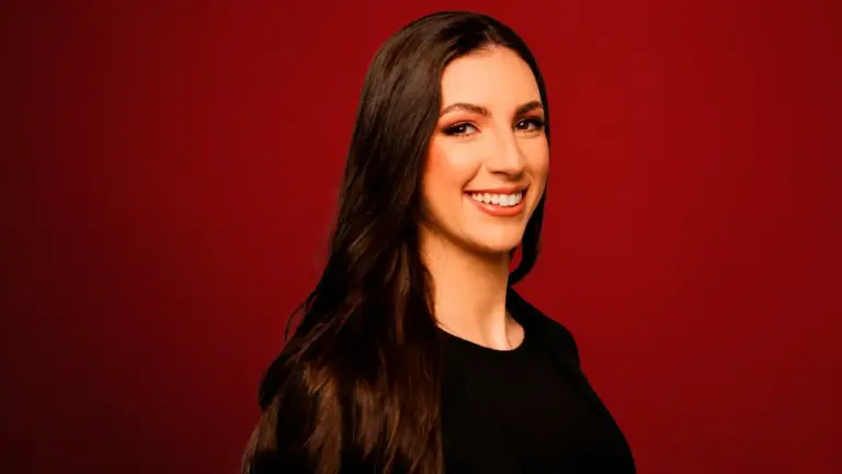 Amanda Cristina Kobusseski é a primeira candidata à corte da XII Femaçã 2027 apresentada - Studio TV