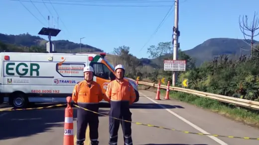 Ambulâncias são autorizadas a cruzar ponte entre Encantado e Muçum - Studio TV