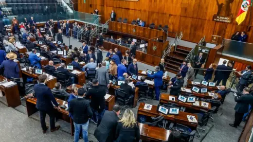 Assembleia aprova LDO de 2027 com previsão de déficit de R$ 4,8 bilhões no RS - Studio TV