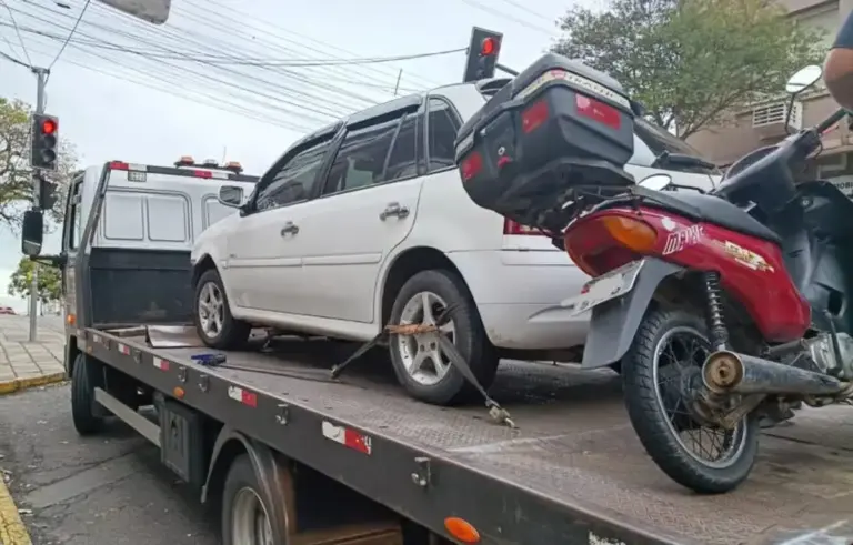 Blitz flagra motoristas sem CNH e recolhe motos em Caxias do Sul - Studio TV
