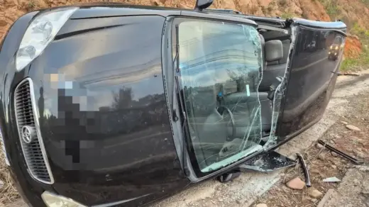 Bombeiros resgatam motorista após tombamento em Bento Gonçalves - Studio TV