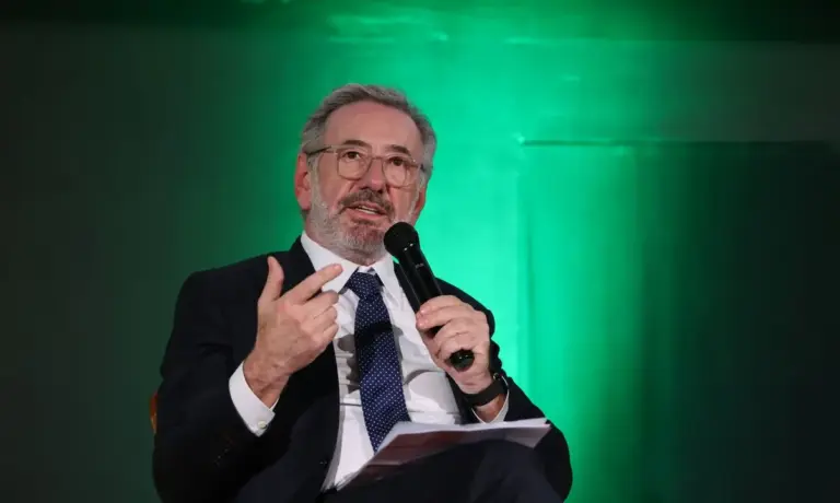 Brasil e EUA terão nova rodada de negociação para evitar tarifas sobre produtos brasileiros - Studio TV
