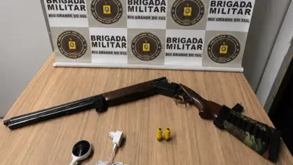 Brigada Militar prende homem por porte ilegal de arma após disparos em Vila Flores - Studio TV