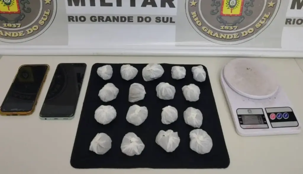 Brigada Militar prende suspeito de tráfico no Centro de Nova Bassano - Studio TV