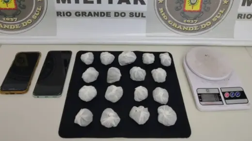 Brigada Militar prende suspeito de tráfico no Centro de Nova Bassano - Studio TV