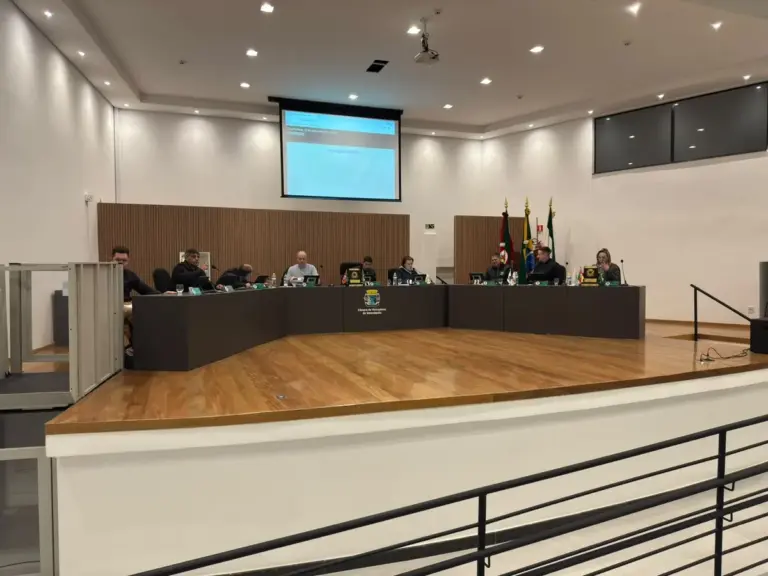 Câmara de Veranópolis aprova por unanimidade projetos, indicações e emenda à Lei Orgânica - Studio TV