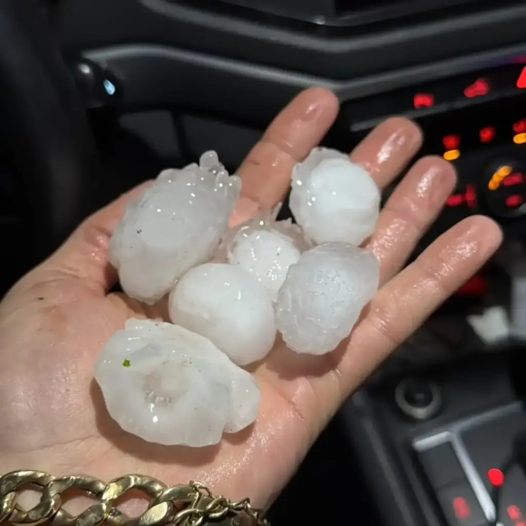 Capão do Cipó decreta emergência após granizo danificar 140 residências - Studio TV
