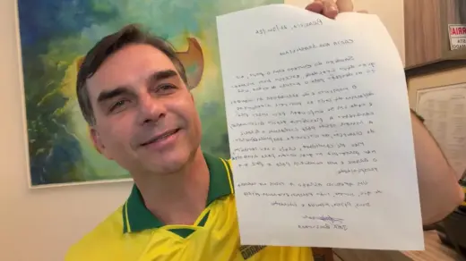 Carta de Jair Bolsonaro reforça Flávio como porta-voz na disputa presidencial - Studio TV