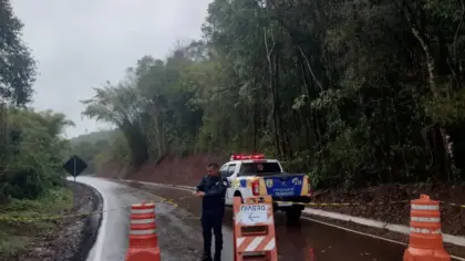 Chuva supera 92 milímetros e causa bloqueios em vias de Bento Gonçalves - Studio TV