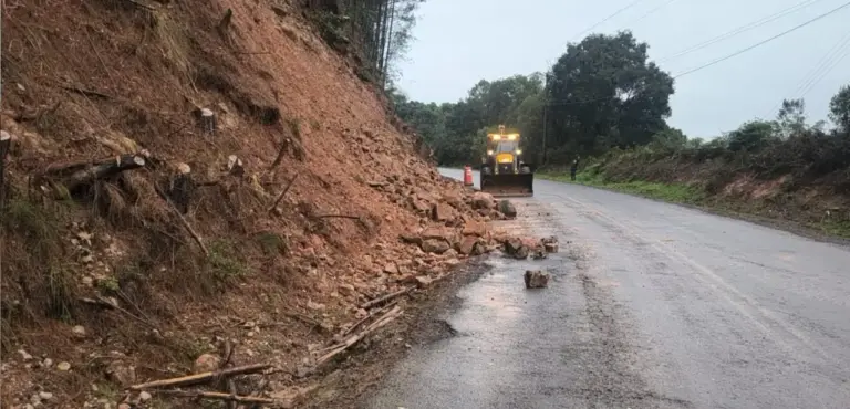 Chuvas causam interdições e deslizamentos em diferentes pontos de Veranópolis - Studio TV