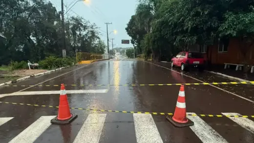 Chuvas elevam nível do Rio Tarimba e colocam moradores de Vila Maria em alerta - Studio TV