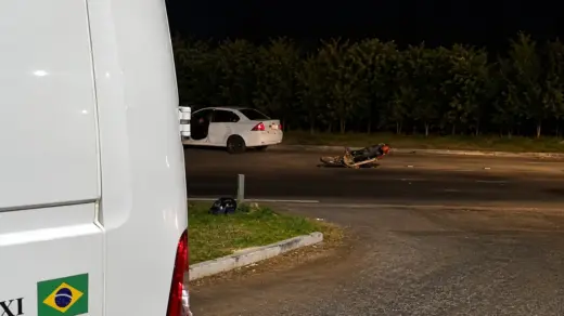 Colisão entre moto e carro deixa motociclista ferido na ERS-324, em Marau - Studio TV
