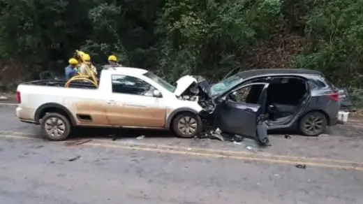 Colisão frontal deixa três feridos na ERS-129, entre Serafina Corrêa e Casca - Studio TV