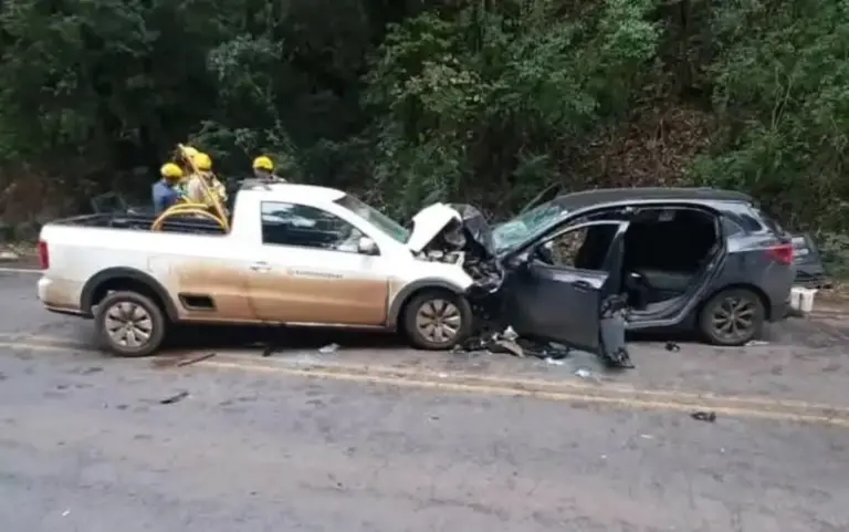Colisão frontal deixa três feridos na ERS-129, entre Serafina Corrêa e Casca - Studio TV