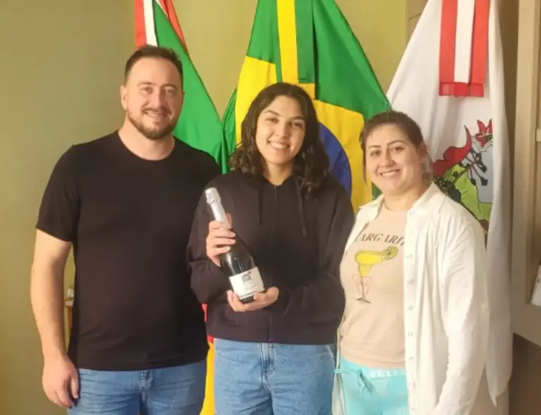 Coordenadora de Esportes encerra ciclo de atuação na Prefeitura de Vila Flores - Studio TV