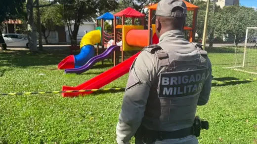 Corpo de homem de 58 anos é encontrado dentro de brinquedo em praça de Santa Cruz do Sul - Studio TV