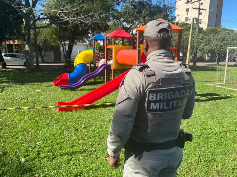 Corpo de homem de 58 anos é encontrado dentro de brinquedo em praça de Santa Cruz do Sul - Studio TV