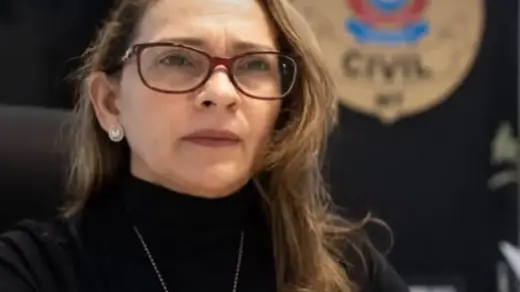 Delegada é internada em estado grave após sintomas de AVC serem confundidos com enxaqueca - Studio TV