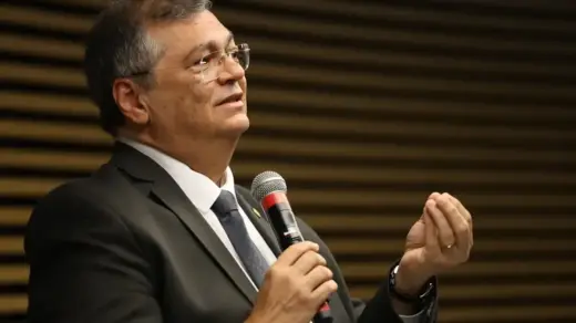 Dino envia à PF explicações de partidos sobre gestão de emendas - Studio TV