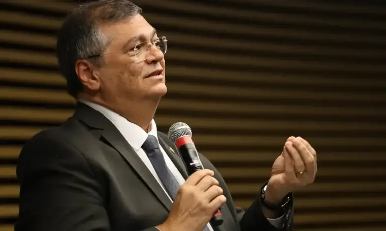 Dino envia à PF explicações de partidos sobre gestão de emendas - Studio TV