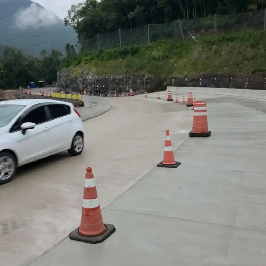 DNIT libera uma faixa do Viaduto A na BR-470/RS, na Serra das Antas - Studio TV