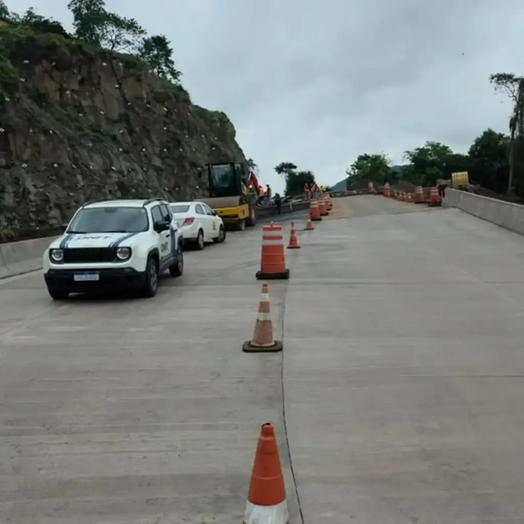 DNIT libera uma faixa do Viaduto A na BR-470/RS, na Serra das Antas - Studio TV