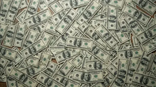 Dólar fecha em alta a R$ 5,21 com juros nos EUA e pressão sobre a inflação no Brasil - Studio TV
