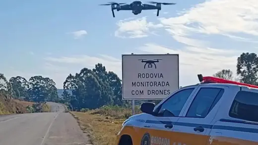 Drones monitoram trânsito contra ultrapassagens proibidas na Rota do Sol - Studio TV