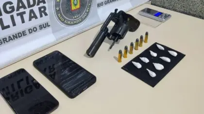 Duas mulheres são presas por tráfico de drogas e posse irregular de arma de fogo em Nova Prata - Studio TV