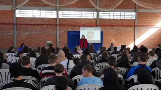 Estudantes da EMEF Caminhos do Saber participam de ação contra bullying e cyberbullying - Studio TV