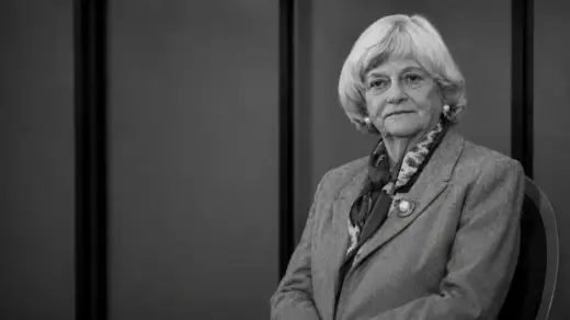 Ex-ministra britânica é encontrada morta e polícia prende suspeito - Studio TV