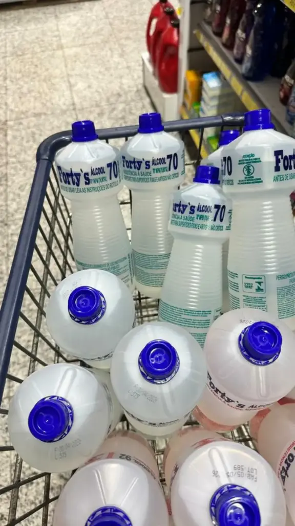 Força-tarefa apreende cerca de uma tonelada de produtos impróprios em supermercados de Marcelino Ramos - Studio TV